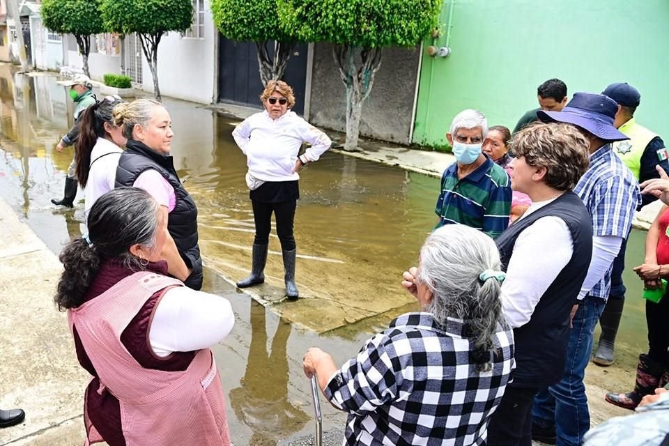 Supervisa Delfina Gómez obras del Colector en Chalco