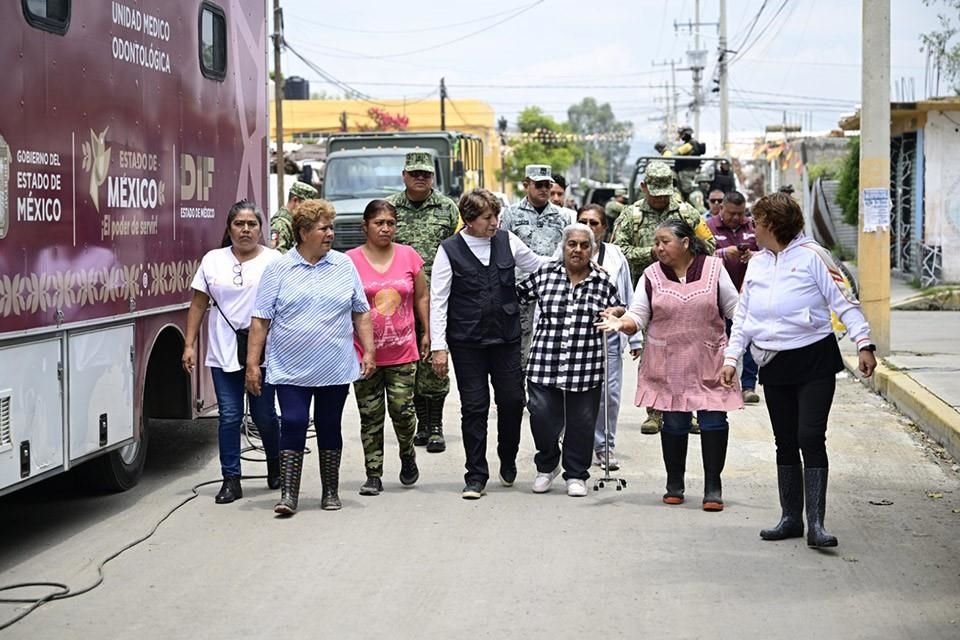 Supervisa Delfina Gómez obras del Colector en Chalco