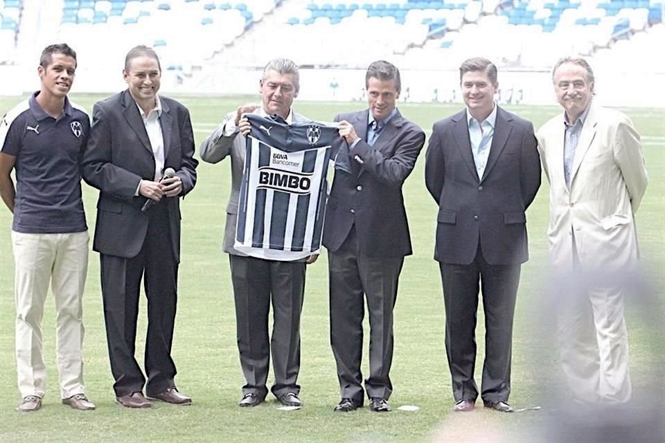 Cuando el Estadio Monterrey fue inaugurado de manera protocolaría el 1 de agosto del 2015, Meza era capitán de Rayados.
