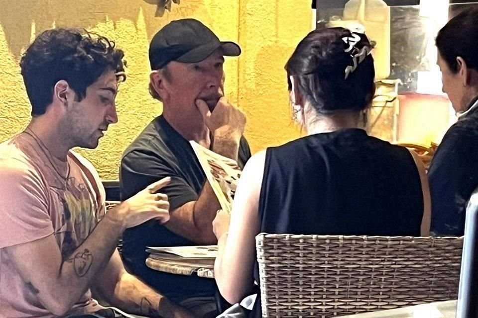 El guitarrista y tecladista The Edge, miembro de la icónica banda U2, disfrutó unos días en San Miguel de Allende junto con su familia.