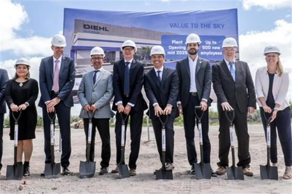 El fabricante alemán de partes para aviones Diehl Aviation inició la construcción de una planta en Querétaro.