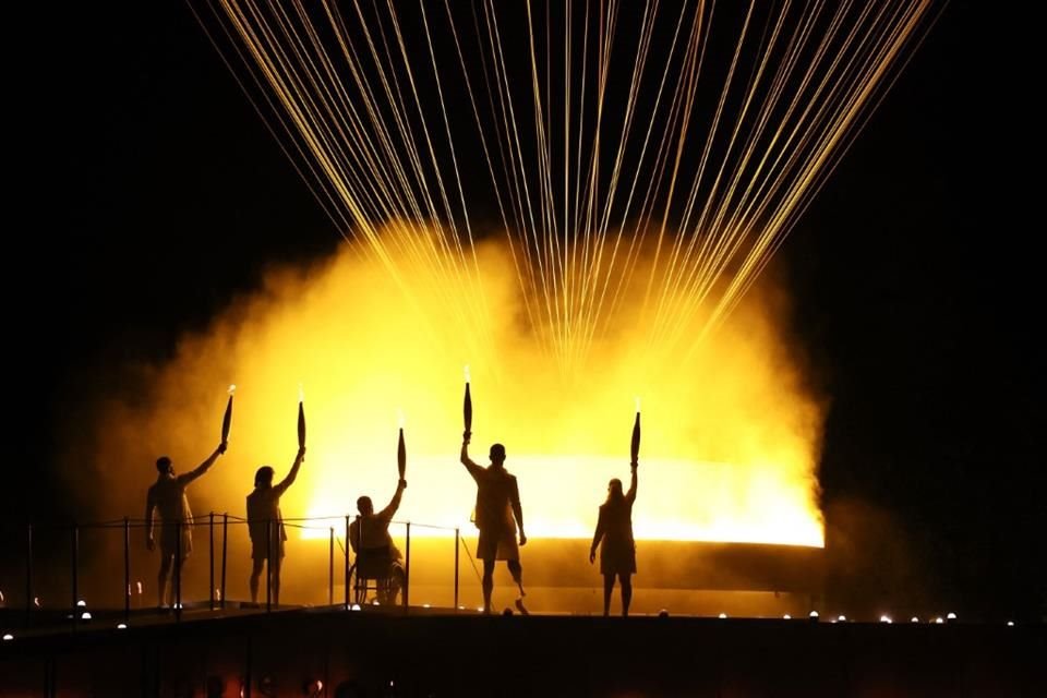 Un mes después del inicio de los JO, París recibe a miles de deportistas durante la ceremonia inaugural de los Juegos Paralímpicos 2024.