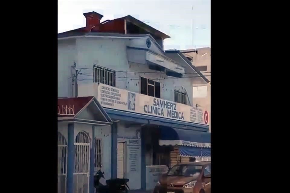 Más de un centenar de casquillos quedaron sobre la calle.