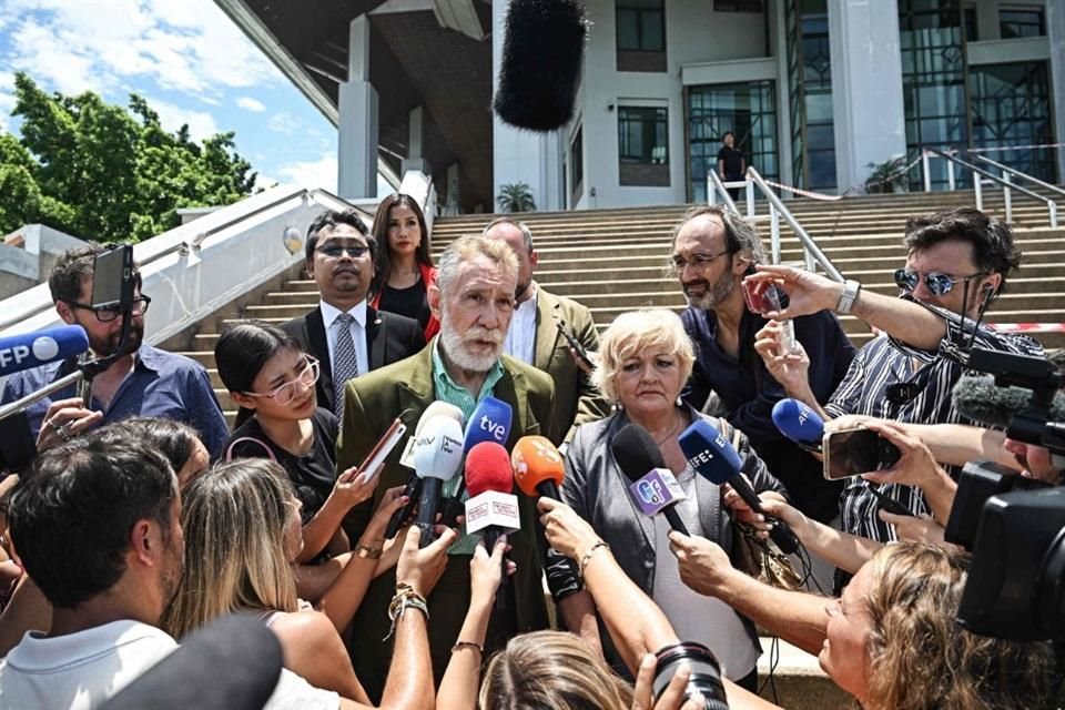 Marcos García-Montes y Carmen Balfagón, representantes de la familia de Sancho, indicaron al salir del tribunal que apelarán la sentencia.