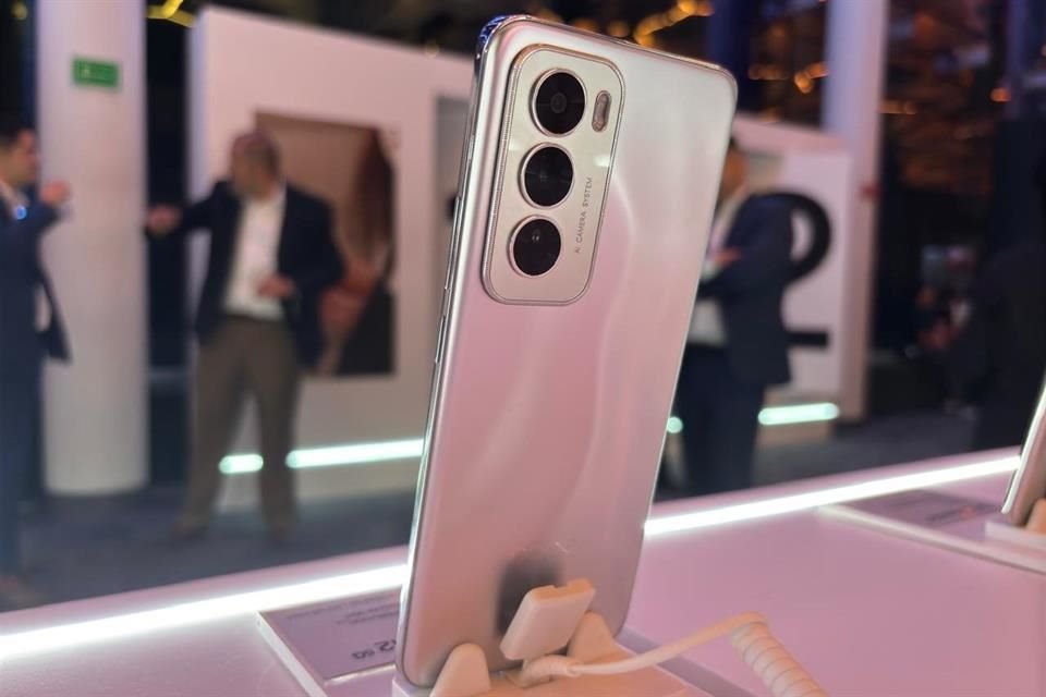 Oppo Reno 12 5G está dirigido a quienes buscan una experiencia fotográfica y de video más completa.