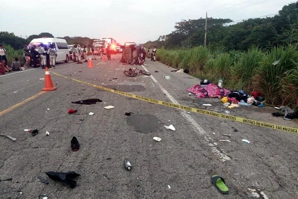 El hecho se suscitó la madrugada de este 29 de agosto en el kilómetro 31 de la Carretera Panamericana, a la altura del Istmo de Tehuantepec, en Oaxaca.