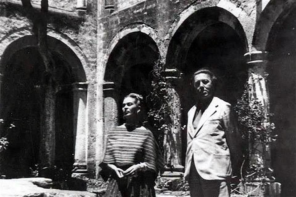 Frida Kahlo y André Breton en la Ciudad de México, en 1938.