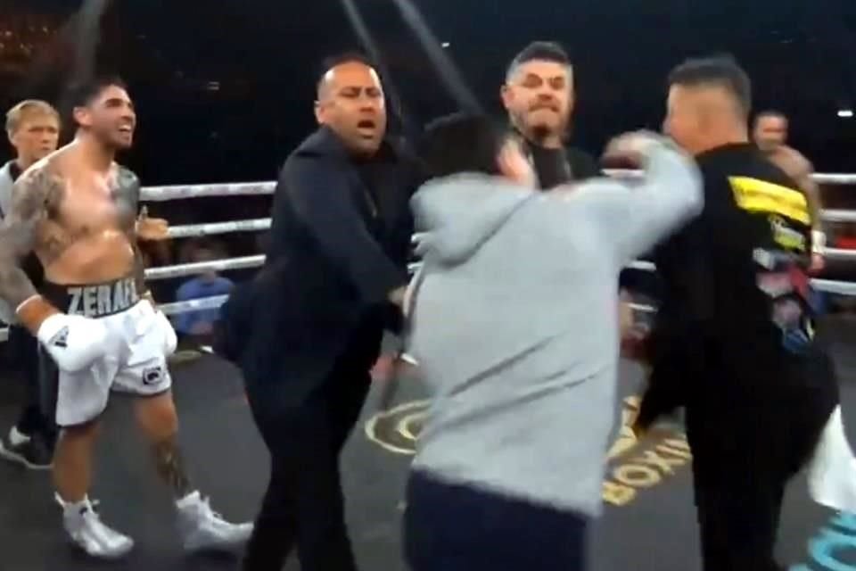 El momento en el que Jason-Manuel Zerafa golpeó al entrenador de Tommy Browne.