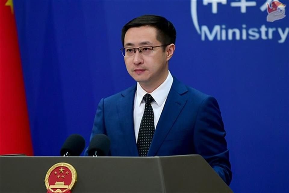 El portavoz del Ministerio de Exteriores de China, Lin Jian, durante una conferencia de prensa.