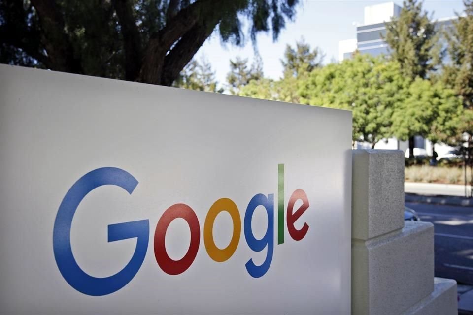 Vista exterior de las oficinas de Google en Mountain View, California.