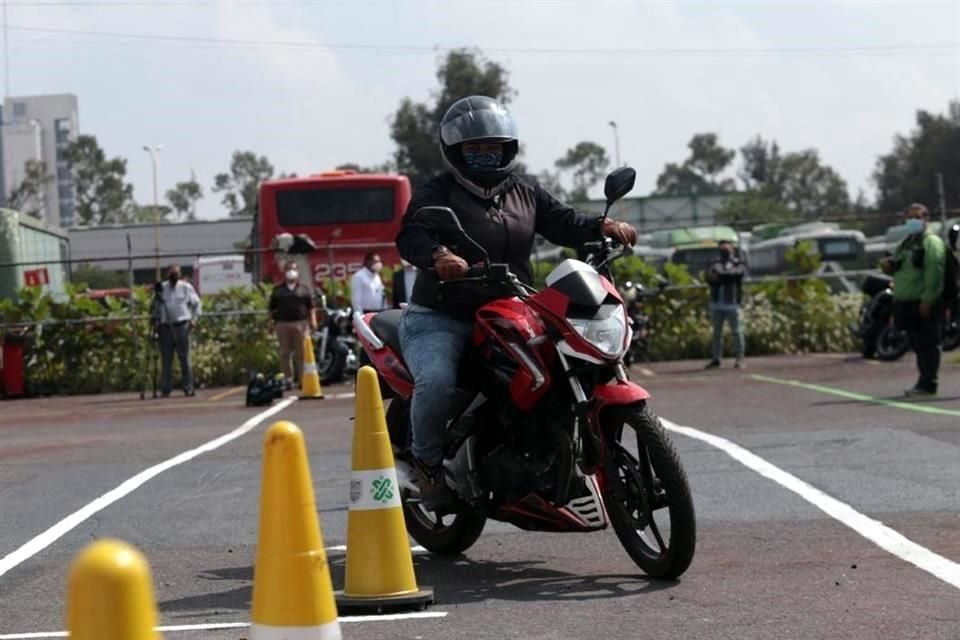 Con la prueba de conducción se busca garantizar la seguridad vial para los motociclistas capitalinos.