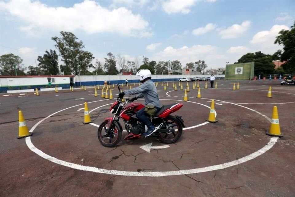 A dos semanas de implementarla, la #Semovi reportó la expedición de más de 200 licencias para motociclistas.