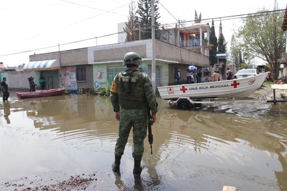 'El Ejército es nulo, sinceramente es nulo, el andar patrullando, el andar parándome en una esquina con una pala, sin botas, sin nada, eso no es una ayuda', expresaron.