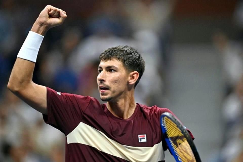 Alexei Popyrin venció en cuatro sets a Novak Djokovic y lo eliminó en la tercera ronda del US Open.