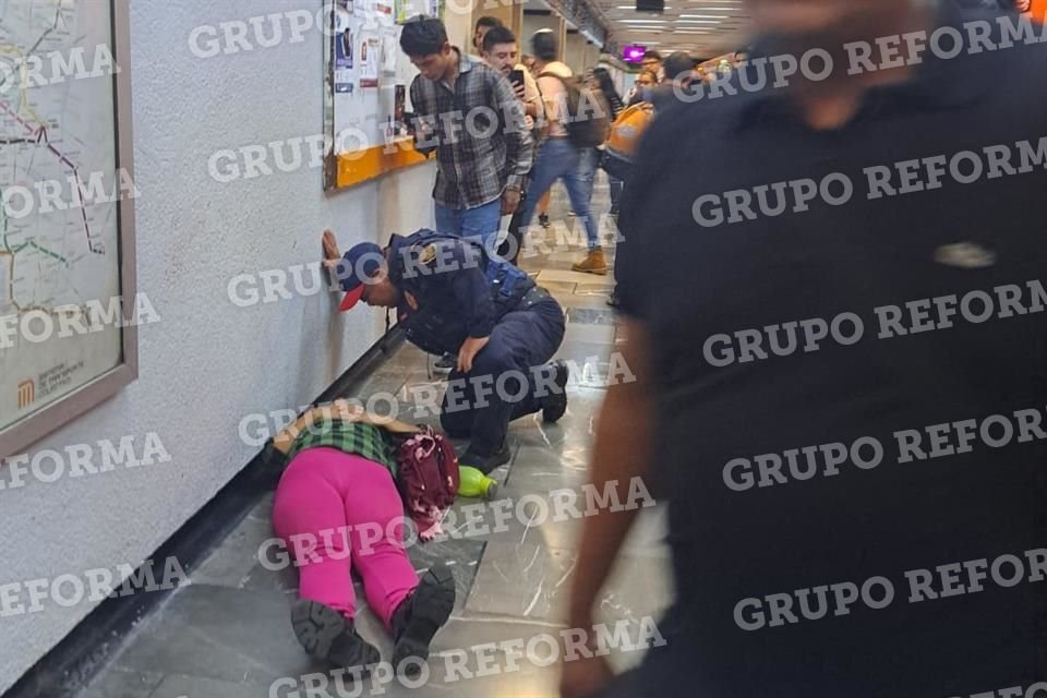 Por el calor y la ansiedad, una mujer se desmayó en la estación Etiopía.