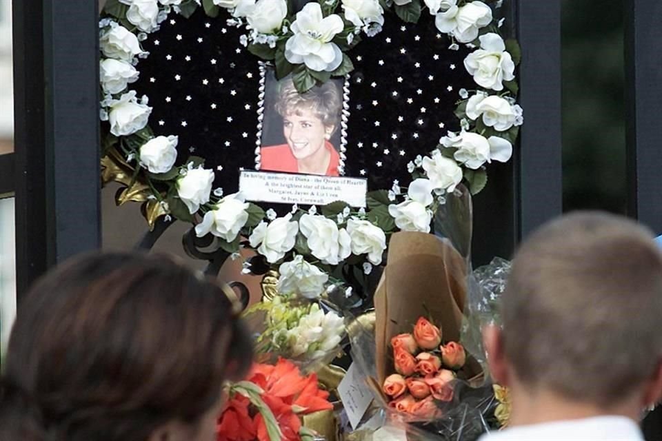 Ofrenda a Lady Di a 27 años de su muerte.