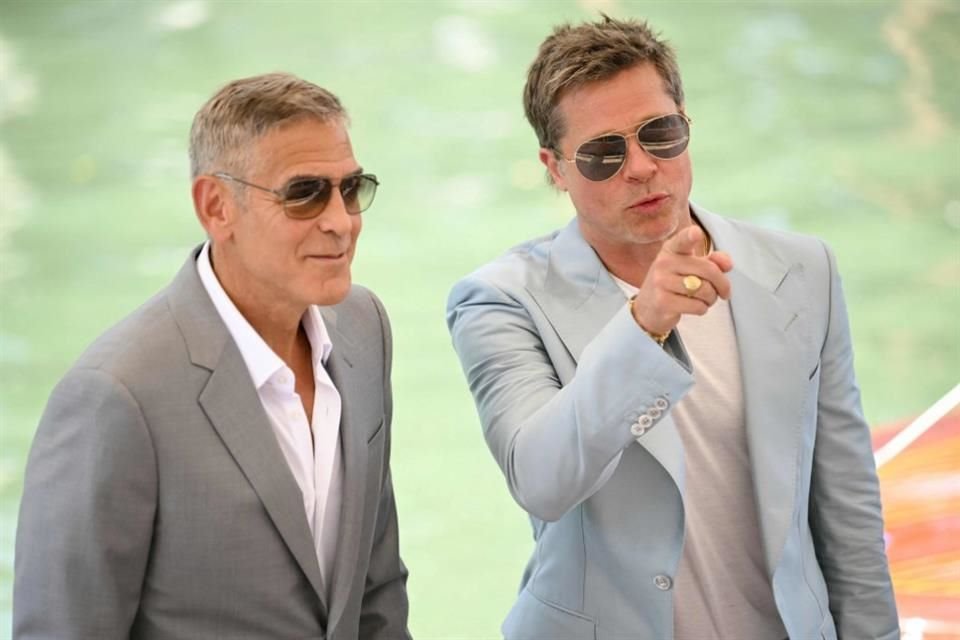 George Clooney y Brad Pitt arribaron al Festival de Venecia para presentar 'Wolfs'.