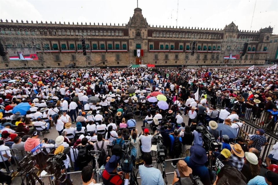 El Presidente López Obrador reiteró que México es una potencia cultural en el mundo, por lo que no hay que acomplejarse frente a otras naciones.