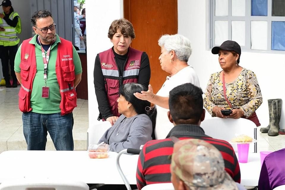 Anuncia Delfina Gómez entrega de enseres en Chalco