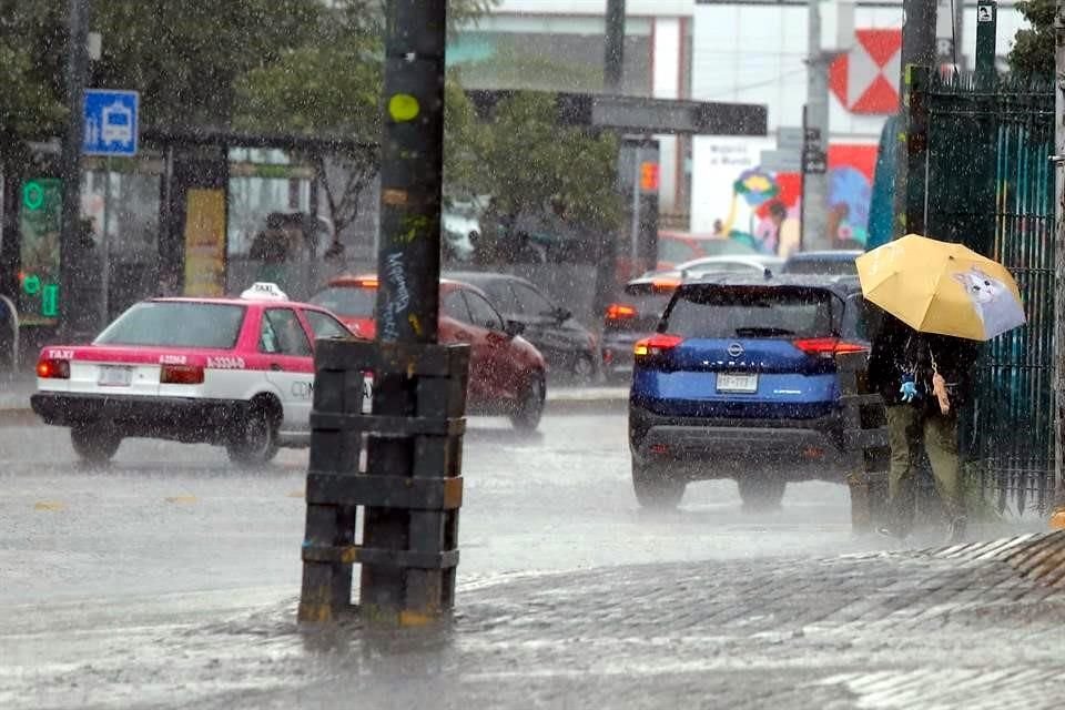 Se espera que las 16 alcaldías de la CDMX resulten afectadas por fuertes lluvias.