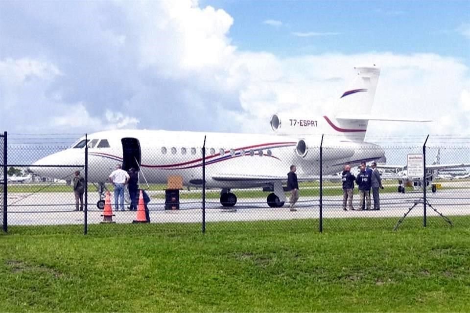 Estados Unidos anunció el lunes que incautó un avión del presidente venezolano Nicolás Maduro, alegando que violó las sanciones estadounidenses.