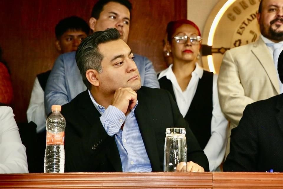 El legislador panista desmintió que exista un riesgo en la garantía de la propiedad privada en la CDMX, pues, más bien, se homologó el instrumento con la Constitución Política federal.