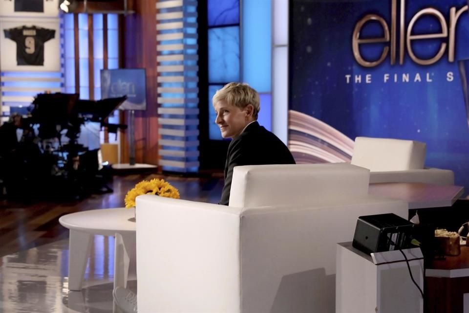 La ex presentadora Ellen DeGeneres bromeó sobre como la 'echaron del mundo del espectáculo' en el tráiler de su nuevo stand-up.