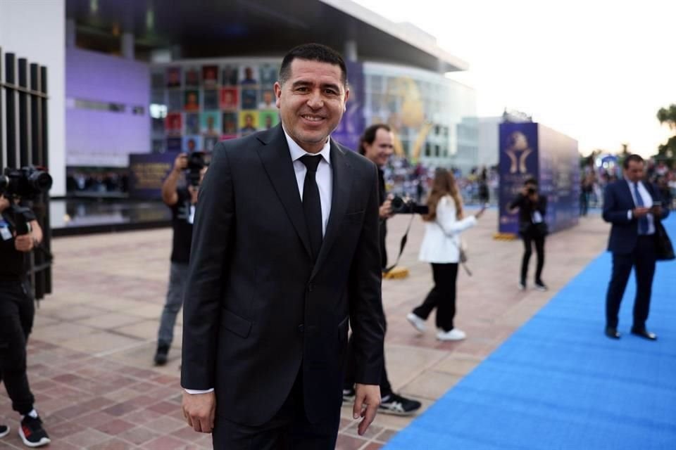 Juan Román Riquelme fue uno de los investidos en la categoría internacional.