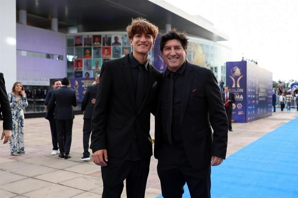 El chileno Iván Zamorano no pudo ocultar su felicidad.