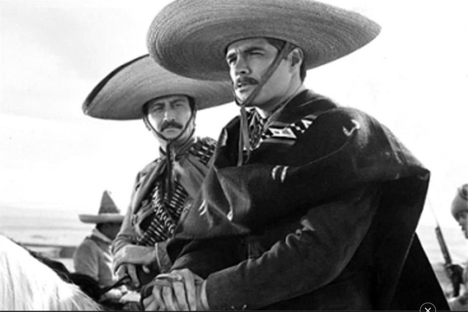 'Pedro Páramo' (1967), dirigida por Carlos Velo con guion del propio Velo, Carlos Fuentes, Manuel Barbachano y el propio Rulfo. Estelarizada por John Gavin e Ignacio López Tarso.