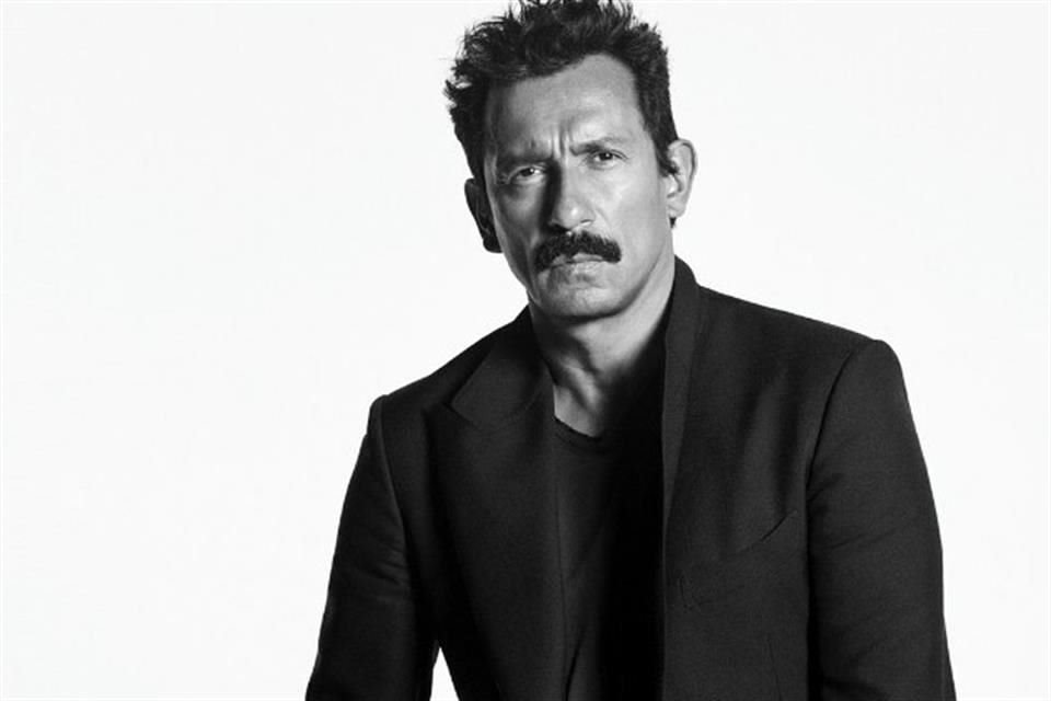 Haider Ackermann debutará en la Semana de la Moda de París en marzo de 2025.