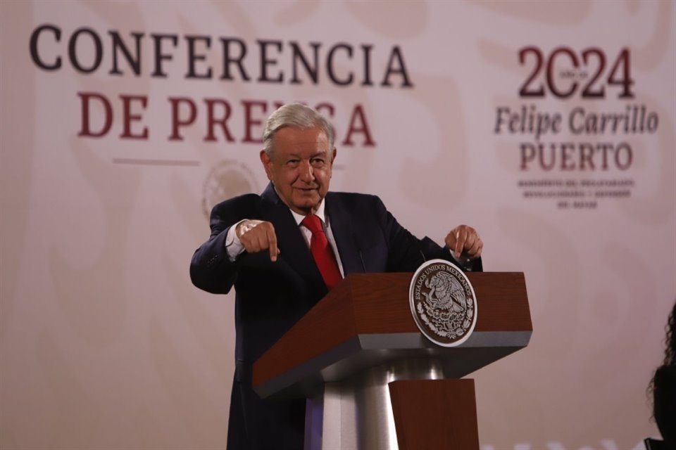 El Presidente Andrés Manuel López Obrador en su conferencia mañanera desde Palacio Nacional.