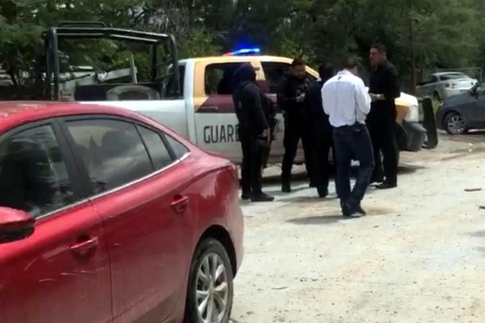 Elementos de Protección Civil y la Guardia Estatal de Tamaulipas acudieron a la Colonia Rancho Grande Módulo 2000 tras el reporte del avistamiento de un tigre en ese sector.