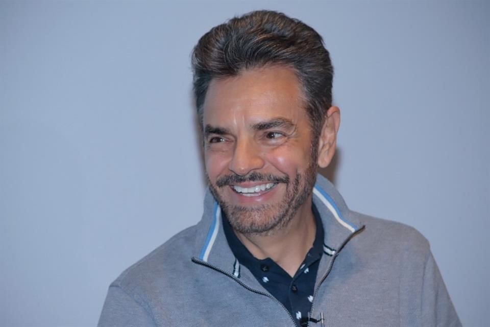 Eugenio Derbez criticó la distracción causada por 'La Casa de los Famosos México' e hizo un llamado a enfocarse en temas importantes.