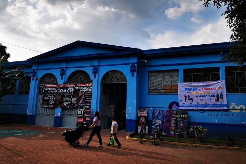 La historiadora del arte, Veka Duncan, objetó que el Gobierno del Alcalde panista, Giovanni Gutiérrez, haya pintado de azul el Gimnasio Coyoacán.