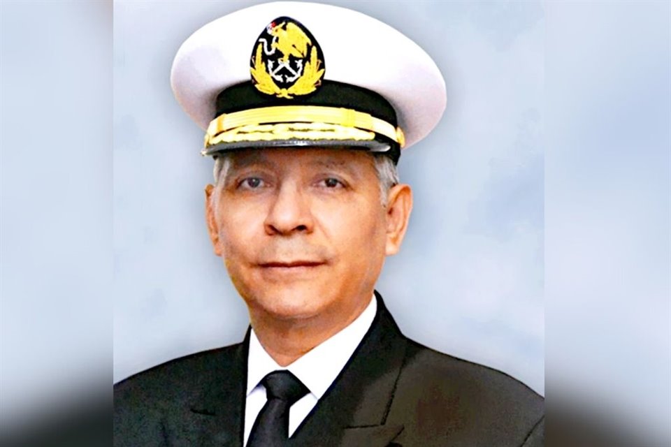 Almirante Raymundo Morales.