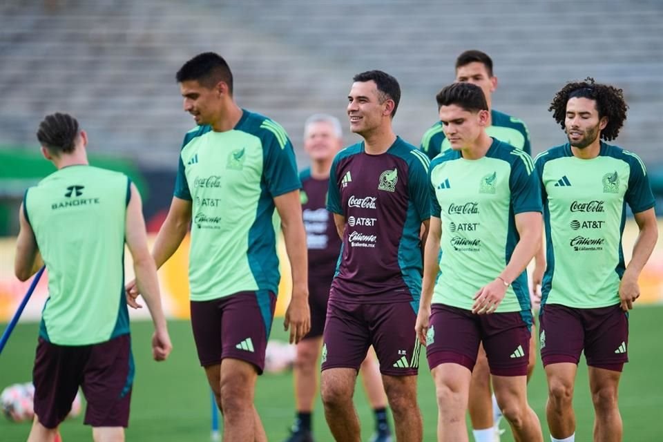 El defensa Johan Vásquez ve en Rafael Márquez a un ídolo, al que creció viendo, más que a un simple auxiliar de la Selección Mexicana.