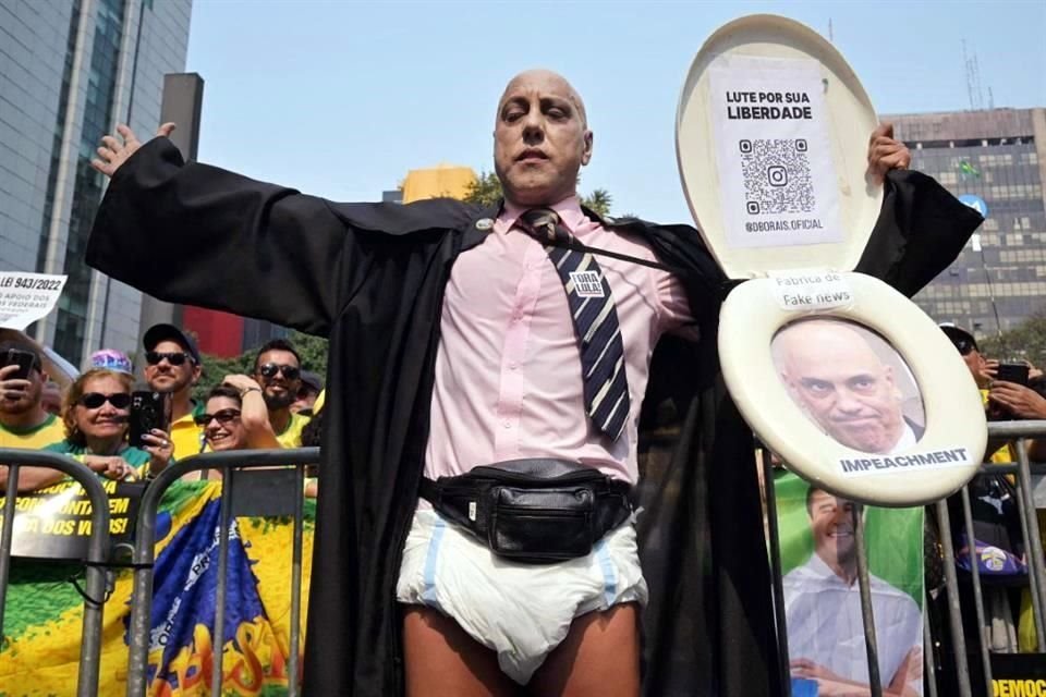 En el día de la fiesta nacional de la Independencia, los manifestantes corearon consignas en favor de la 'democracia' y la 'libertad' y reclamaron la destitución del juez Alexandre de Moraes.