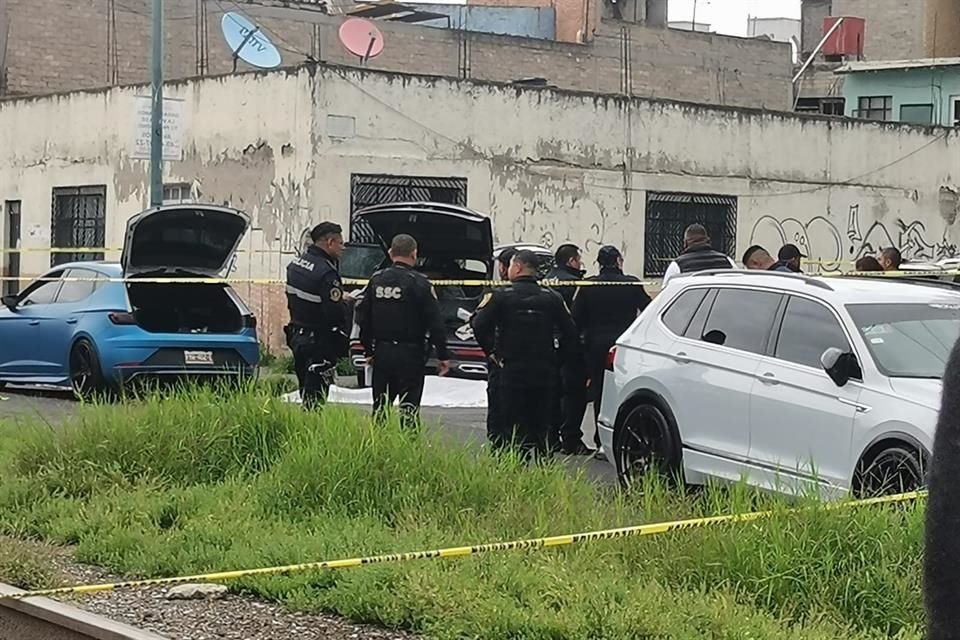 Los peritos levantaron el cadáver a las 17:30 horas.