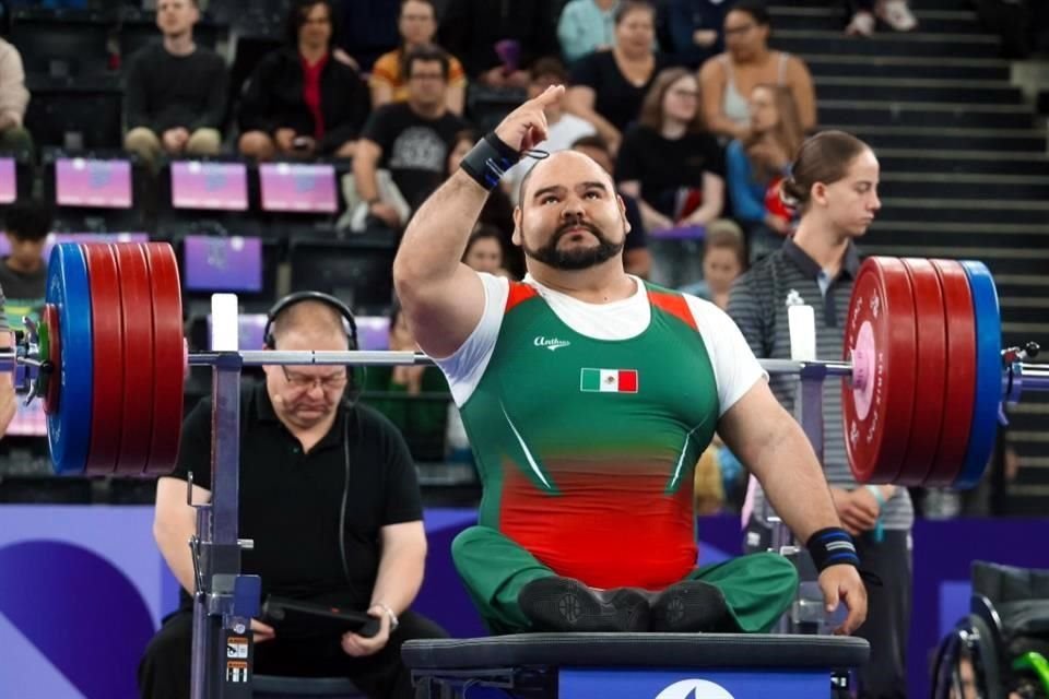 Un levantamiento de 222 kilos le bastó al tricolor para ganar su segunda medalla Paralímpica.