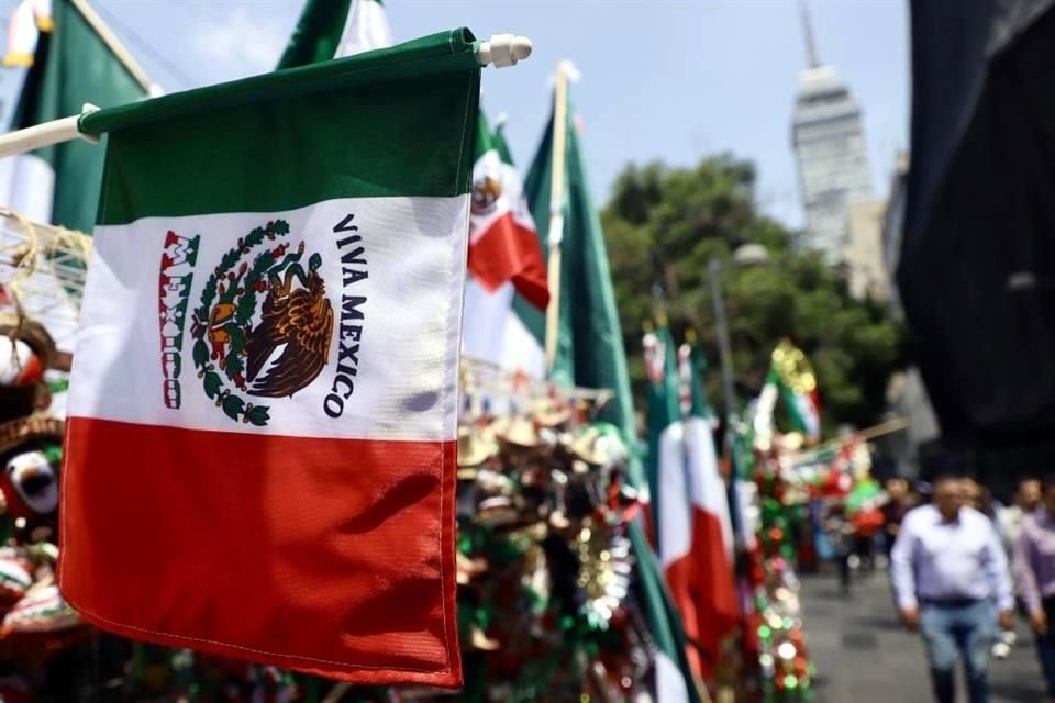 El Gobierno de la Ciudad de México espera una derrama económica de 8 mil 420 pesos por los festejos patrios de septiembre.