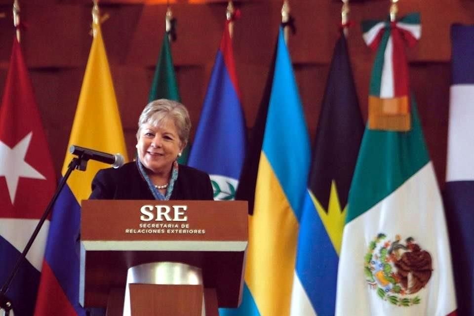 La Canciller Bárcena sugirió que las naciones latinoamericanas estrechen los lazos comerciales entre sí.