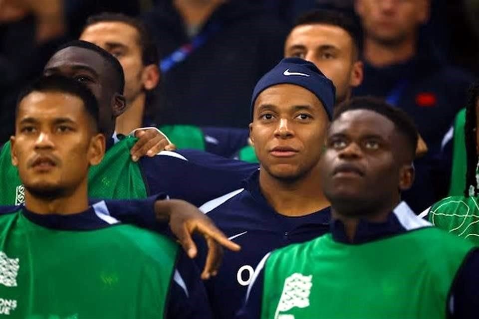 Kylian Mbappé arrancó el partido como suplente e ingresó hasta el minuto 67, pero no anotó a pesar de tener dos situaciones claras.