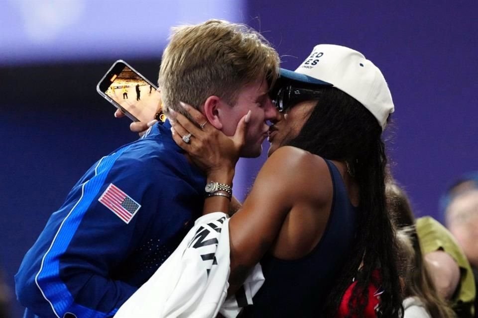 Hunter Woodhall consiguió el oro, al igual que su pareja Tara Davis en los JO.