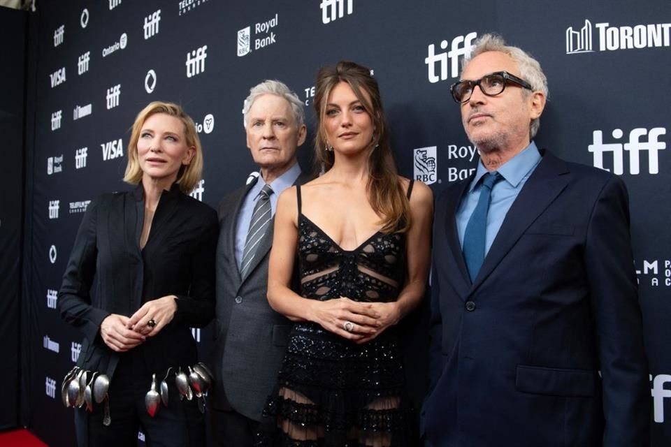 Cate Blanchett, Kevin Kline, Leila George y Alfonso Cuarón en la alfombra roja de 'Disclaimer'.