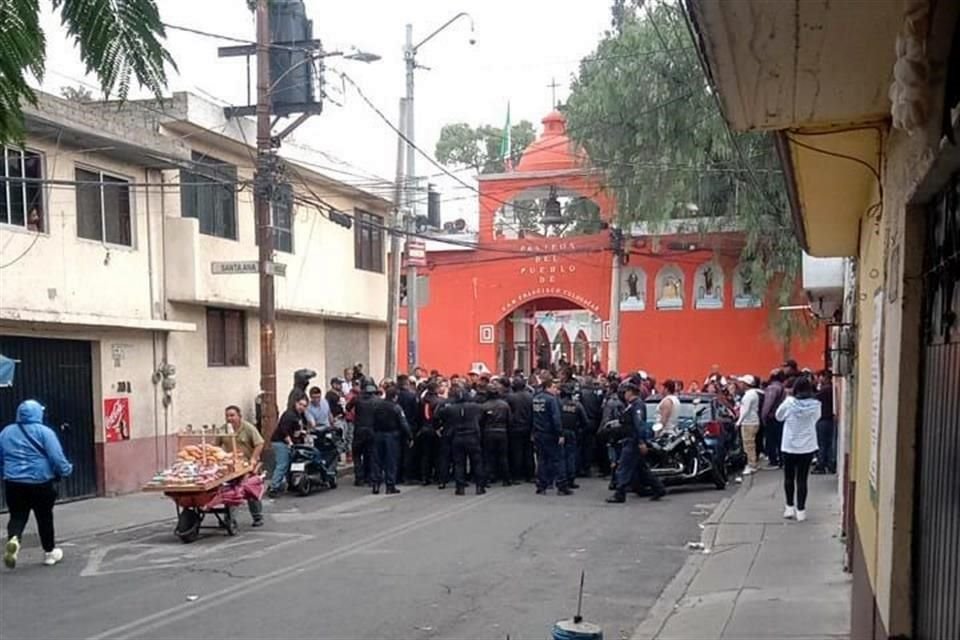 Durante un sepelio en Coyoacán, sujetos realizaron detonaciones al aire.