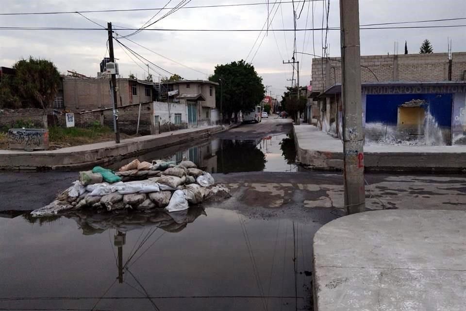 Los espejos de agua son pocos y en la zona es posible circular ya sin problemas.