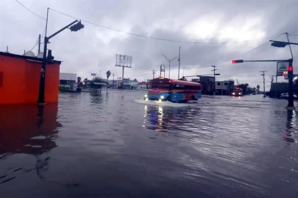 Reportes señalan que el fenómeno ha provocado una acumulación de 178 milímetros de lluvia.