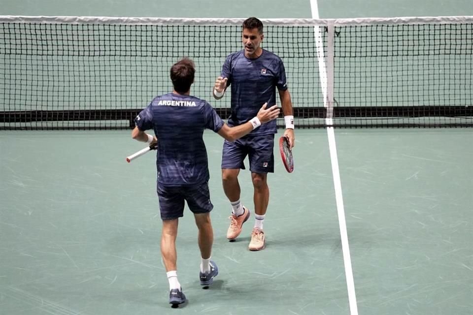 Los argentinos Máximo González y Andrés Molteni se quedaron con el punto de dobles.