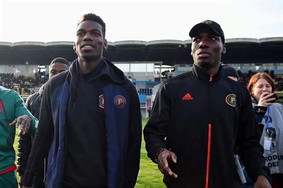 Mathias Pogba (der.) es acusado de haber participado en la extorsión de su hermano Paul.